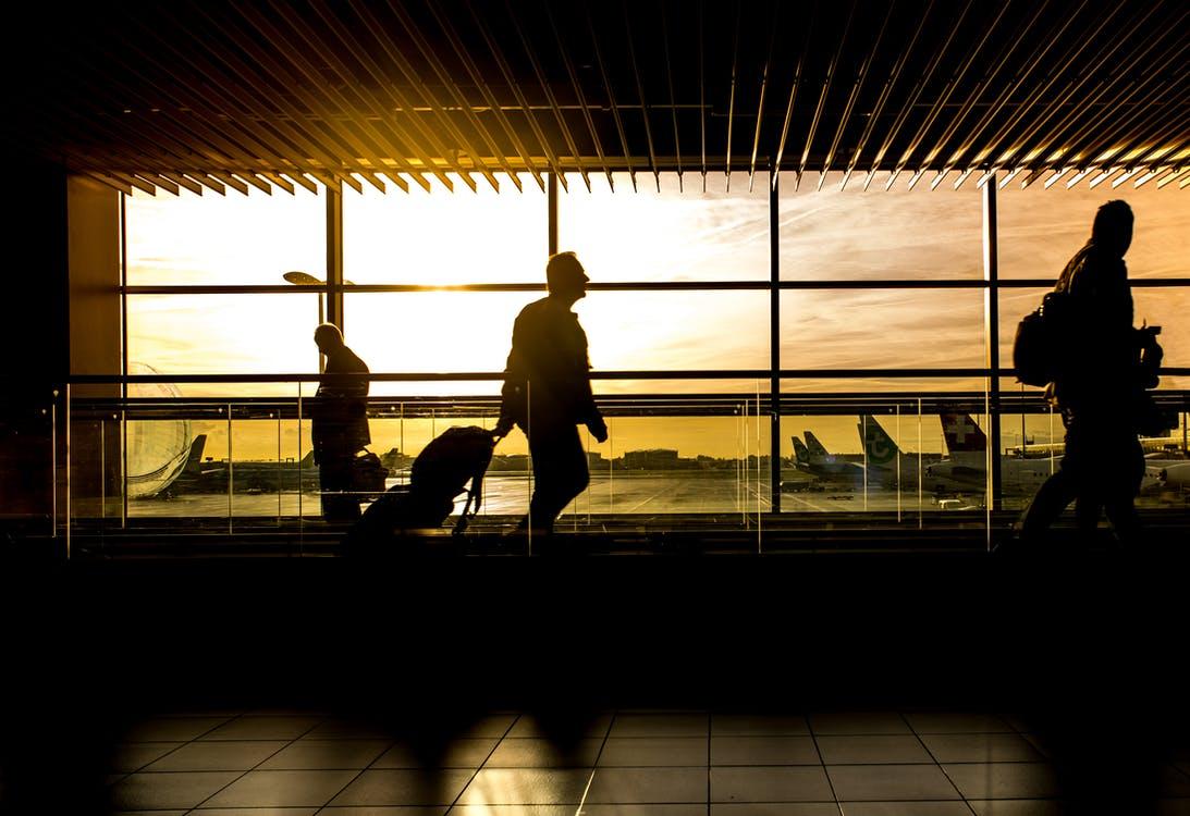 Why You Need a Luxury Car for Corporate Travel