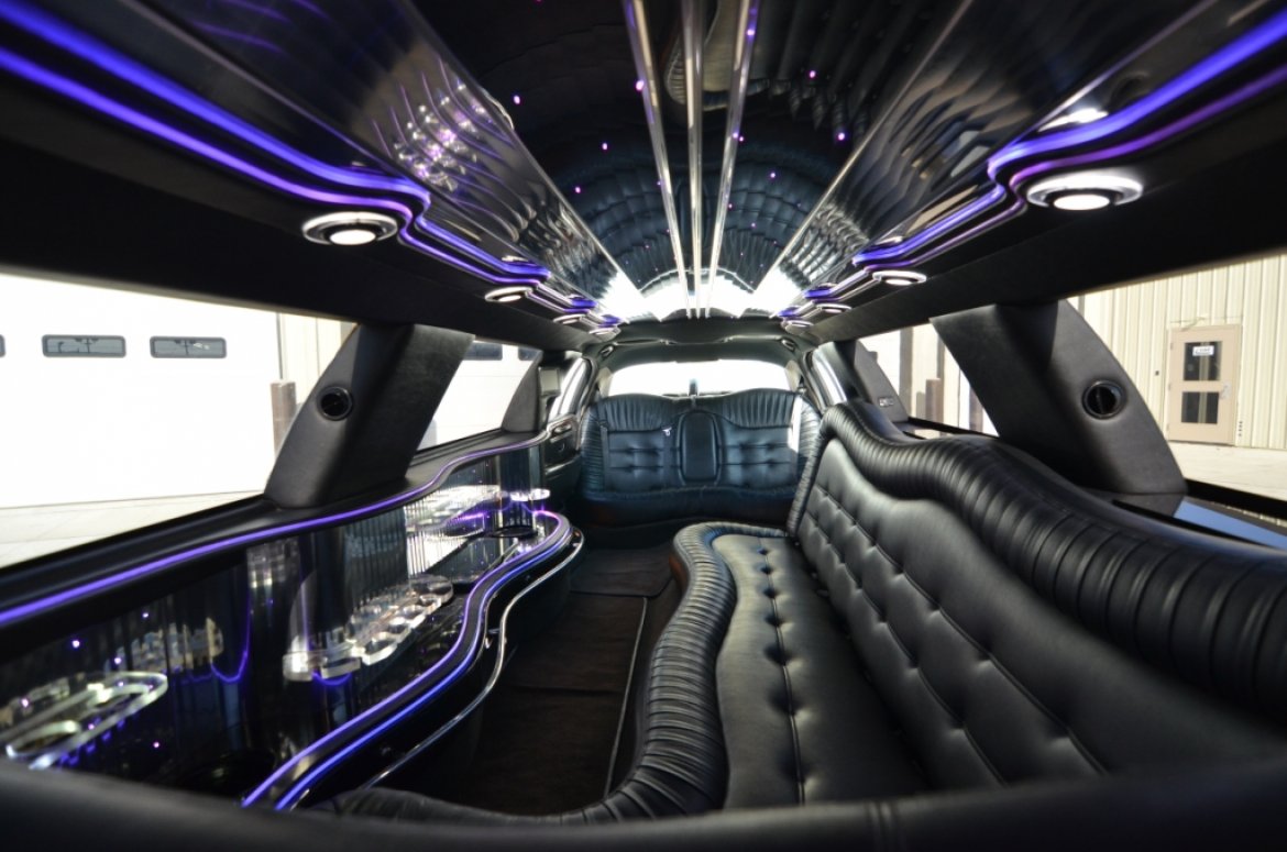 Lincoln Stretch Limo - All Towns Limo